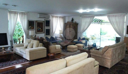 Casa Térrea à venda com 4 suítes em Jardim Cordeiro, São Paulo, SP