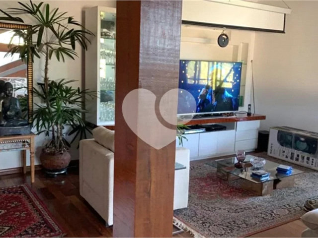 Casa à venda com 4 suítes no condomínio Suíça da Cantareira, Mairiporã - SP