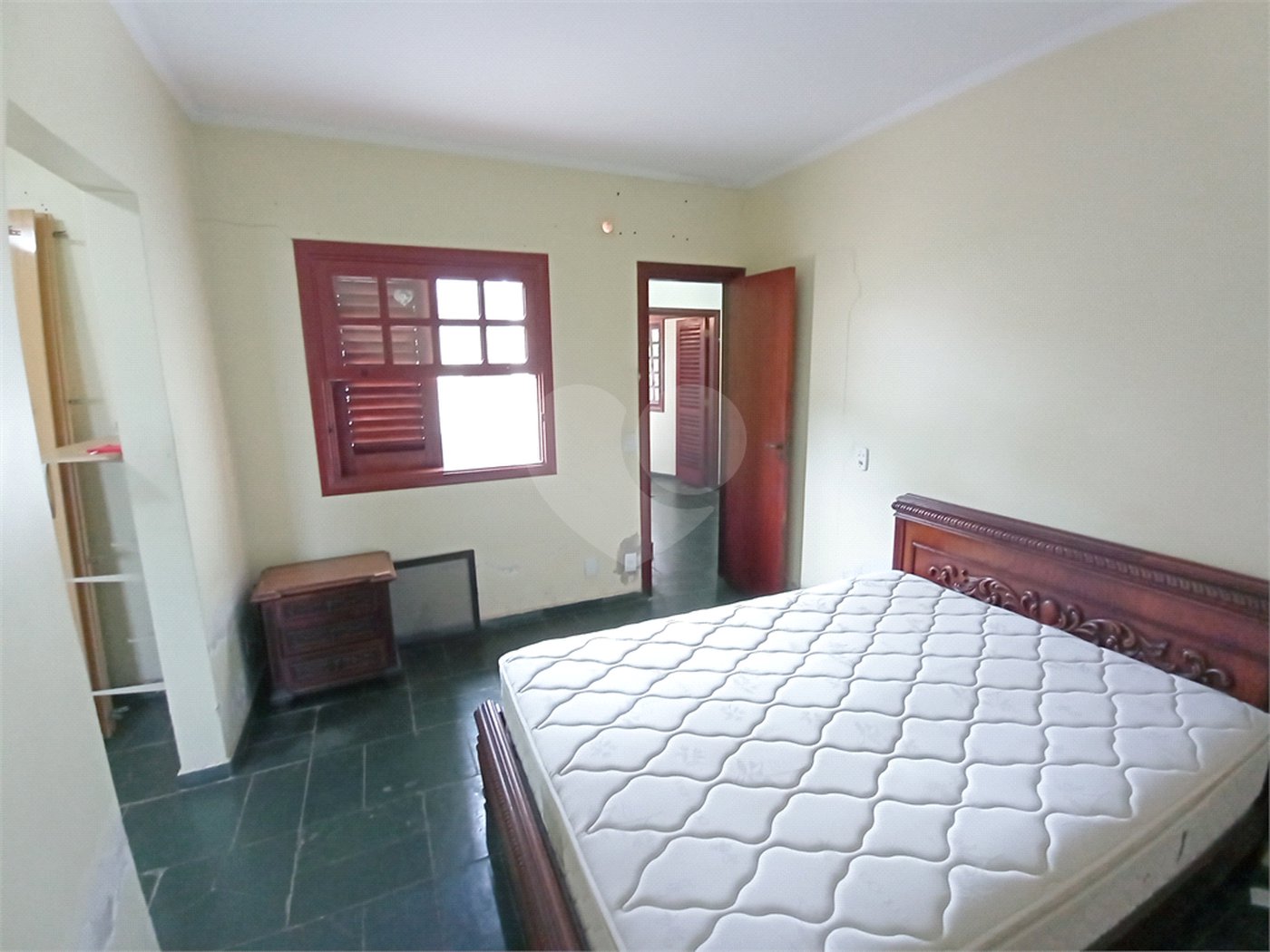 Casa à venda com 4 suítes no condomínio Estância Marambaia, Vinhedo - SP