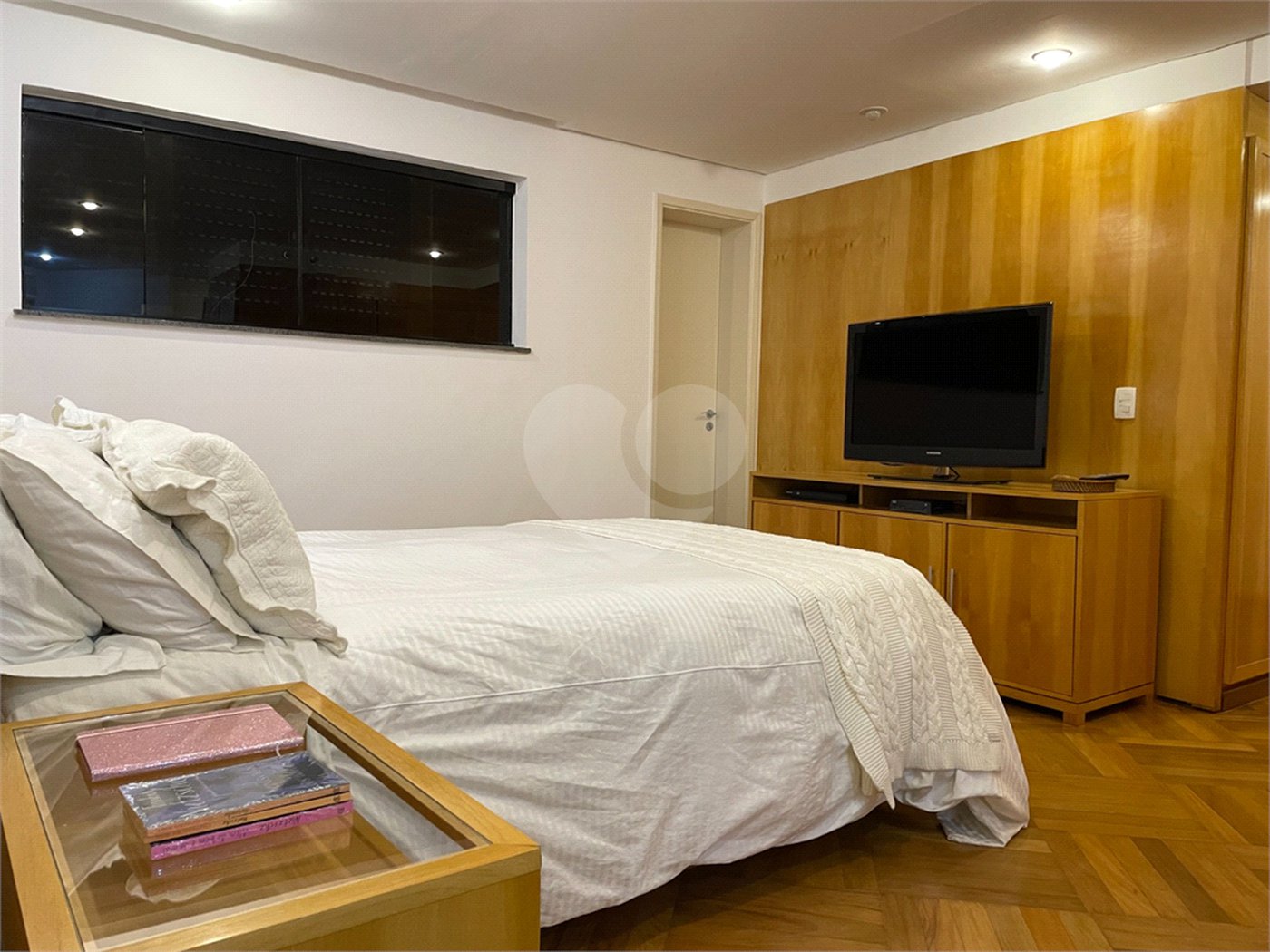 Apartamento à venda com 4 suítes em Vila Suzana, São Paulo, SP