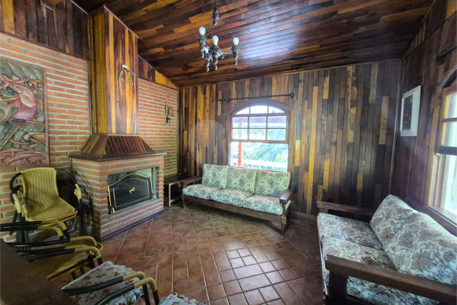 Casa Térrea à venda com 3 quartos, sendo 1 suíte,  em Serra da Cantareira, Mairiporã, SP