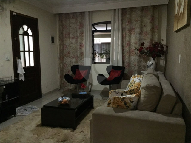 Sobrado à venda com 4 quartos, sendo 2 suítes,  em Vila Nova Cachoeirinha, São Paulo, SP