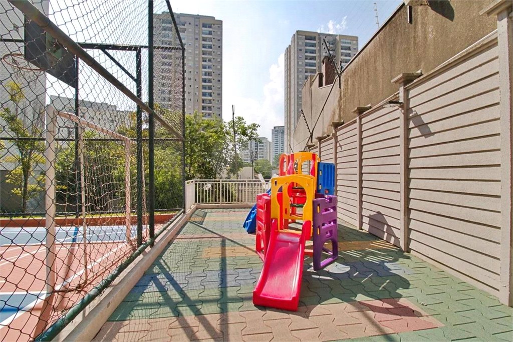 Apartamento à venda com 3 quartos, sendo 1 suíte, em Vila Andrade, São Paulo, SP