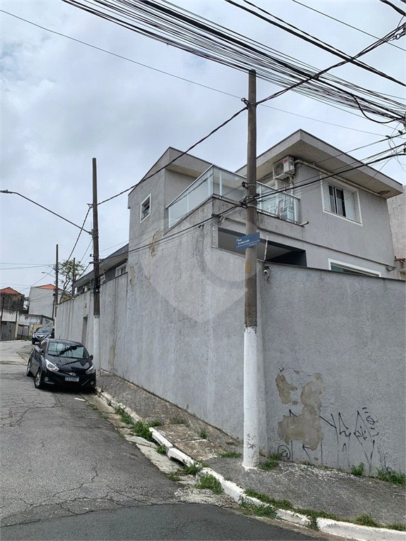 Sobrado à venda com 3 suítes em Vila Nivi, São Paulo, SP