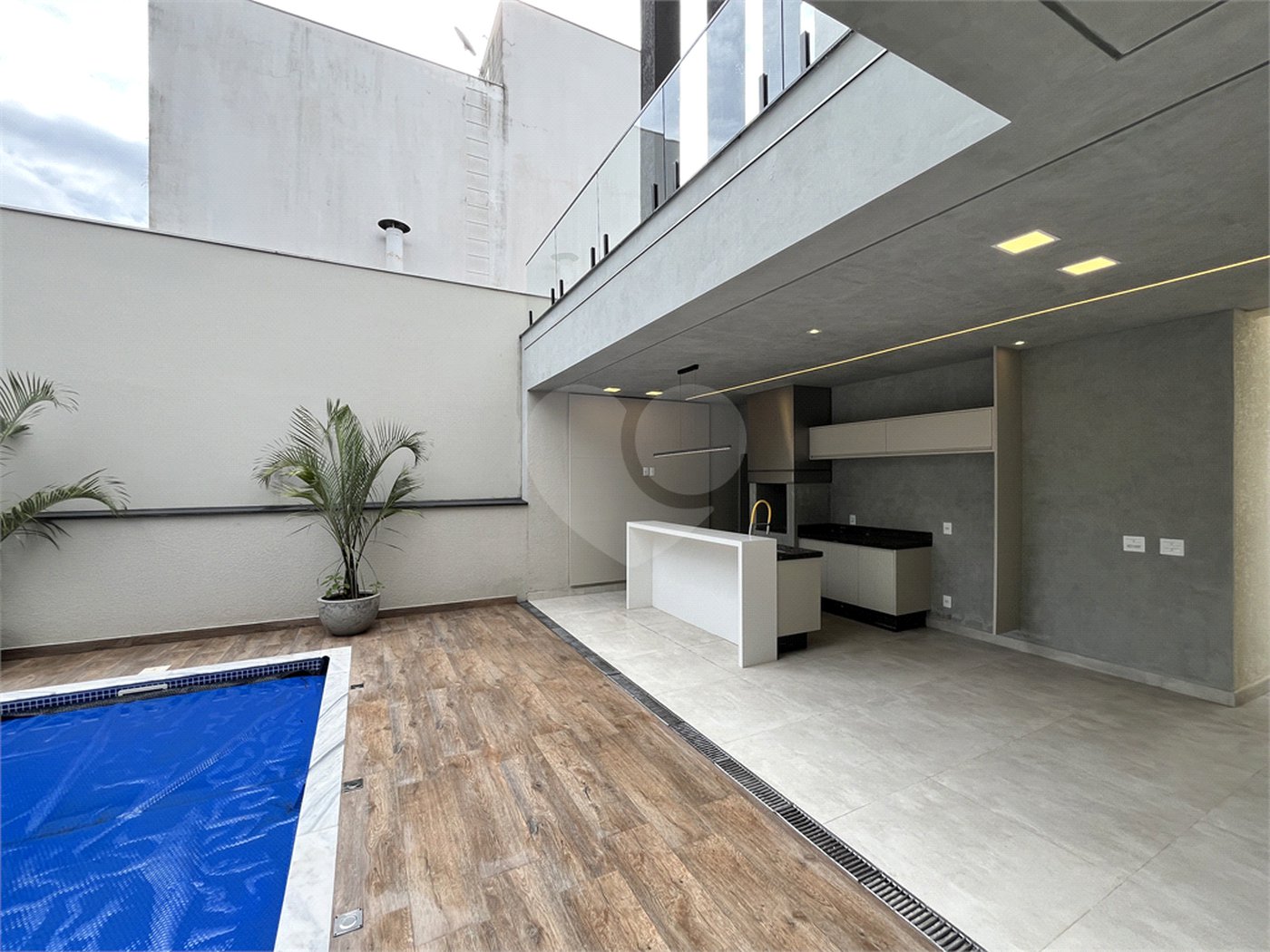 Casa à venda com 4 suítes no condomínio Mont Blanc, Sorocaba - SP