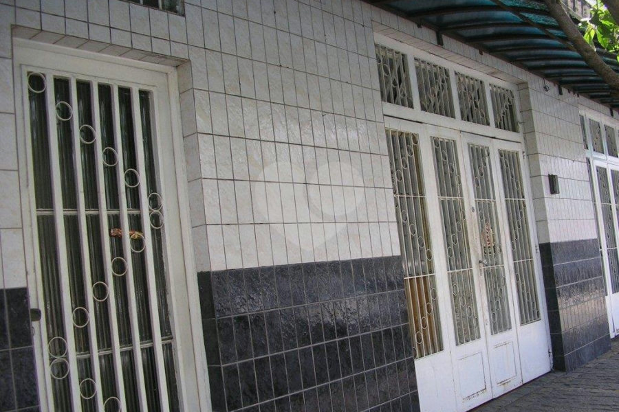 Sobrado à venda com 3 quartos em Carandiru, São Paulo, SP