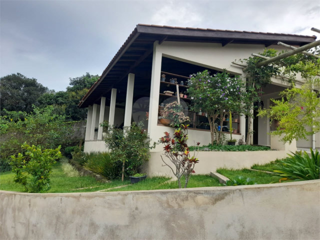 Casa à venda com 3 quartos, sendo 1 suíte,  em Área Rural de Serra Negra, Serra Negra, SP