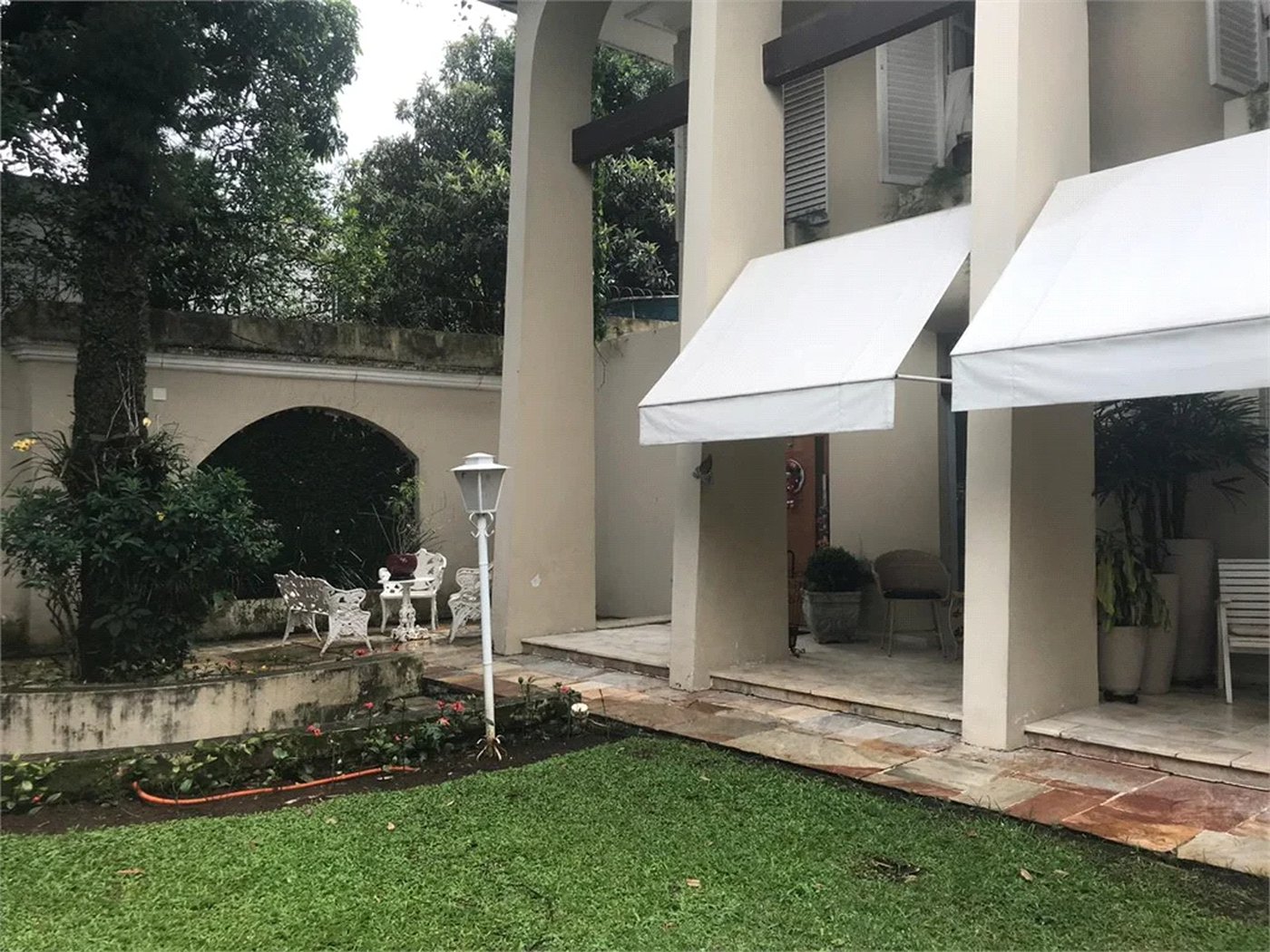 Casa à venda com 4 suítes em Jardim Leonor, São Paulo, SP