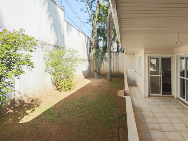 Casa à venda com 3 suítes no condomínio Bristol Village, São Paulo - SP