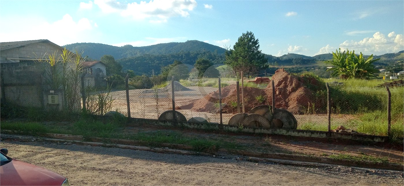Terreno à venda com 1 quarto no Centro, Nazaré Paulista, SP