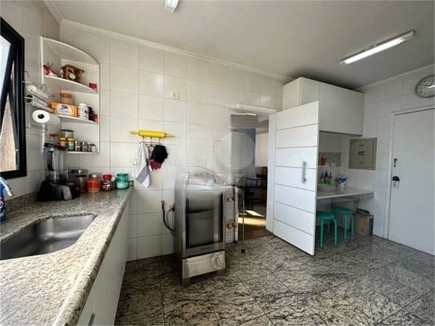 Apartamento para alugar com 3 quartos, sendo 1 suíte,  em Vila Andrade, São Paulo, SP