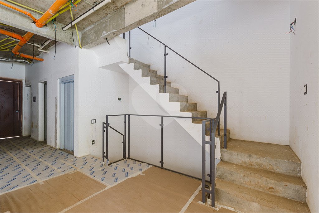 Casa à venda com 4 quartos, sendo 3 suítes, no condomínio Jardim Chapel, São Paulo - SP