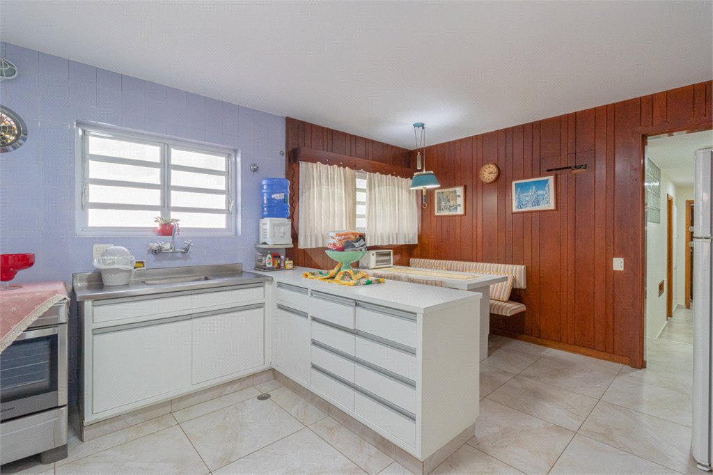 Casa Térrea à venda com 4 quartos, sendo 2 suítes, em Alto de Pinheiros, São Paulo, SP