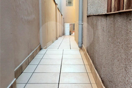 Casa à venda com 3 quartos, sendo 1 suíte, em Lapa, São Paulo, SP
