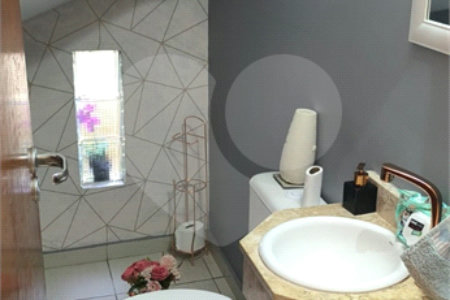 Sobrado à venda com 3 quartos, sendo 1 suíte, em Jardim Taboão, São Paulo, SP