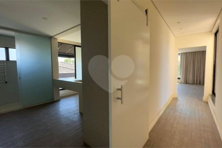 Casa à venda com 6 quartos, sendo 3 suítes, no condomínio Jardim Vila Paradiso, Indaiatuba - SP