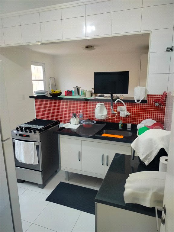 Sobrado à venda com 2 quartos em Jardim Santa Rosa, Taboão da Serra, SP