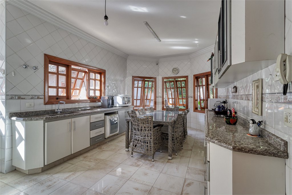 Casa à venda com 4 suítes em Interlagos, São Paulo, SP