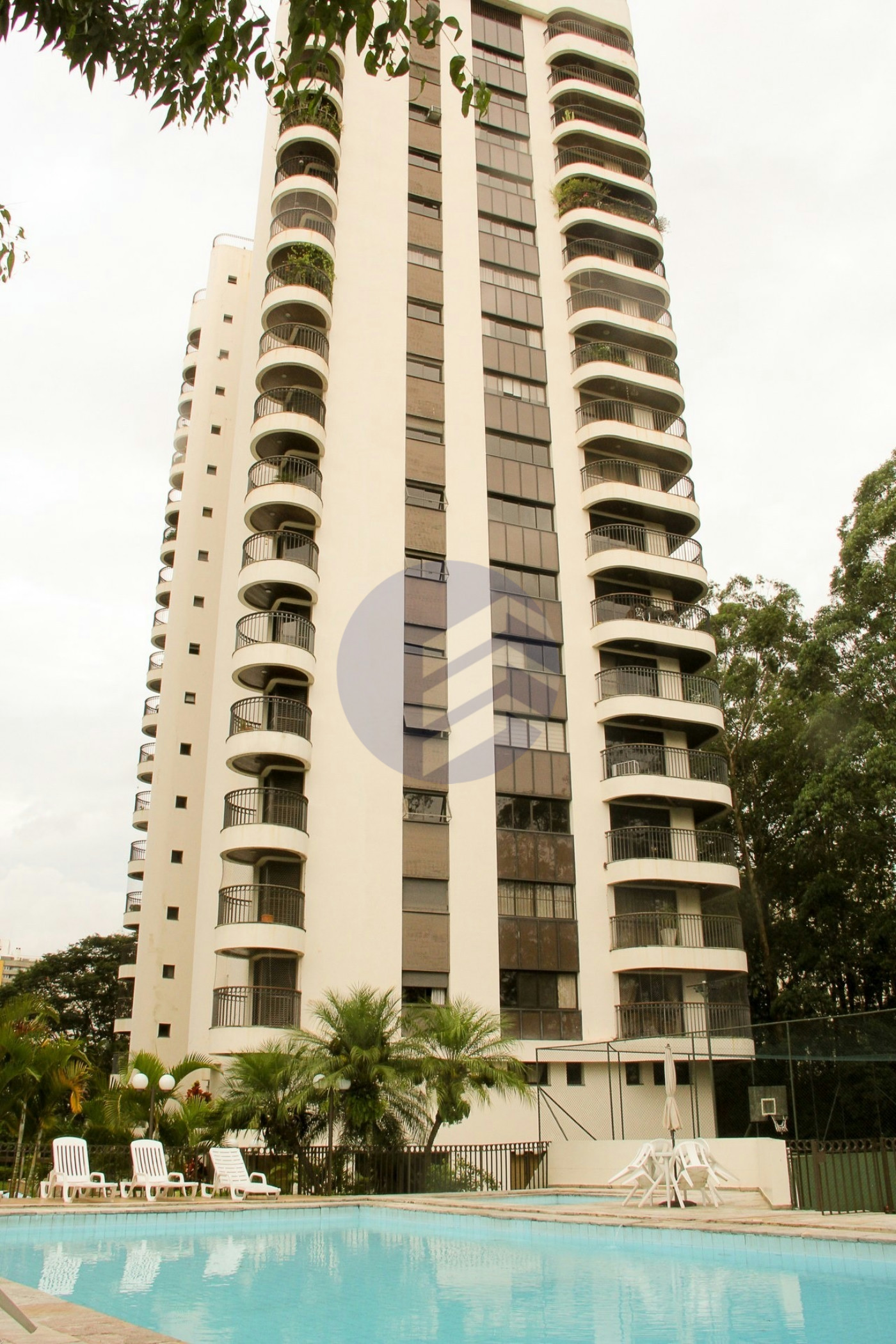 Apartamento à venda com 3 quartos, sendo 3 suítes, em Vila Andrade, São Paulo - SP