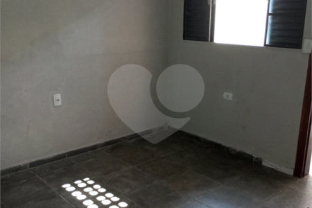 Casa à venda com 3 quartos, sendo 2 suítes, em Jardim Maria Duarte, São Paulo, SP