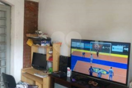 Sobrado à venda com 3 quartos, sendo 1 suíte,  em Vila Universitária, São Paulo, SP
