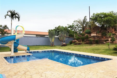 Casa à venda com 3 quartos, sendo 1 suíte, no condomínio Rio das Pedras, Salto - SP
