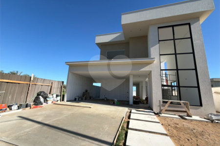 Casa em condomínio à venda com 4 quartos, sendo 3 suítes, em Ogiva, Cabo Frio, RJ