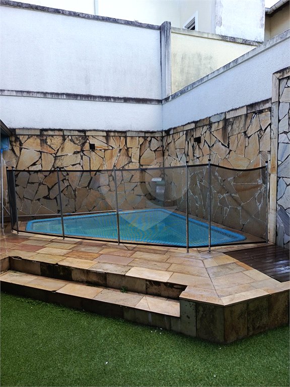 Casa à venda com 3 quartos, sendo 1 suíte, no condomínio Paraíso Classe A, Rio de Janeiro - RJ