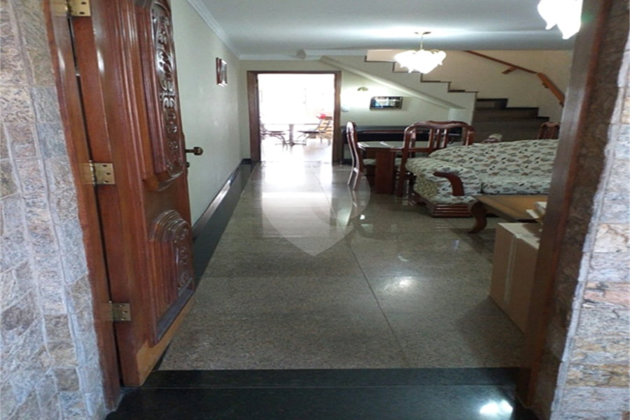Sobrado à venda com 3 quartos em Vila Guilherme, São Paulo, SP