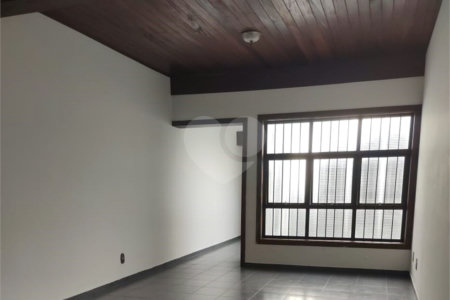 Sobrado à venda com 2 quartos, sendo 1 suíte, em Parque das Rosas, Itu, SP