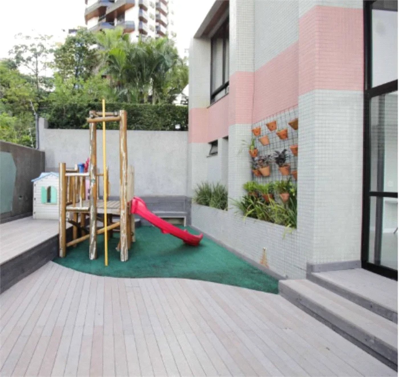 Apartamento à venda com 4 quartos, sendo 3 suítes,  em Vila Andrade, São Paulo, SP