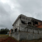 Terreno à venda com 3 quartos, sendo 1 suíte, no condomínio Lago dos Pássaros, Cotia - SP