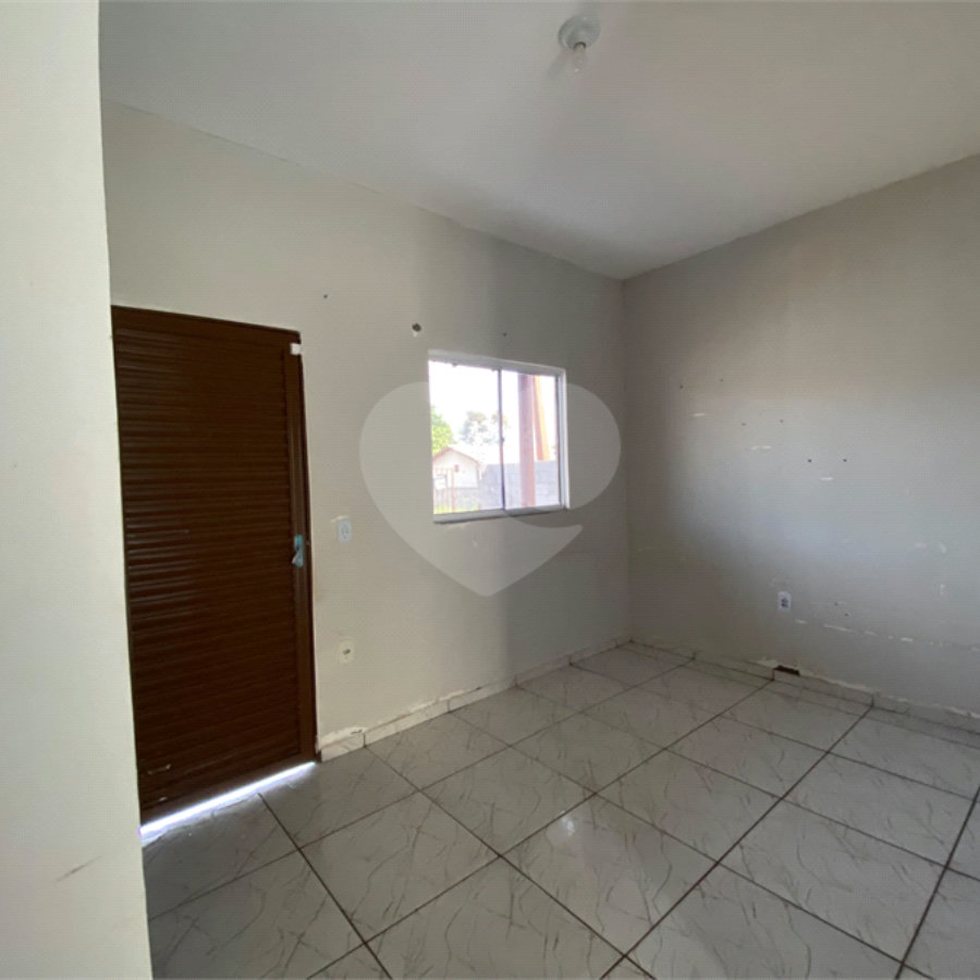 Casa Térrea à venda com 2 quartos em Petrópolis, Várzea Grande, MT