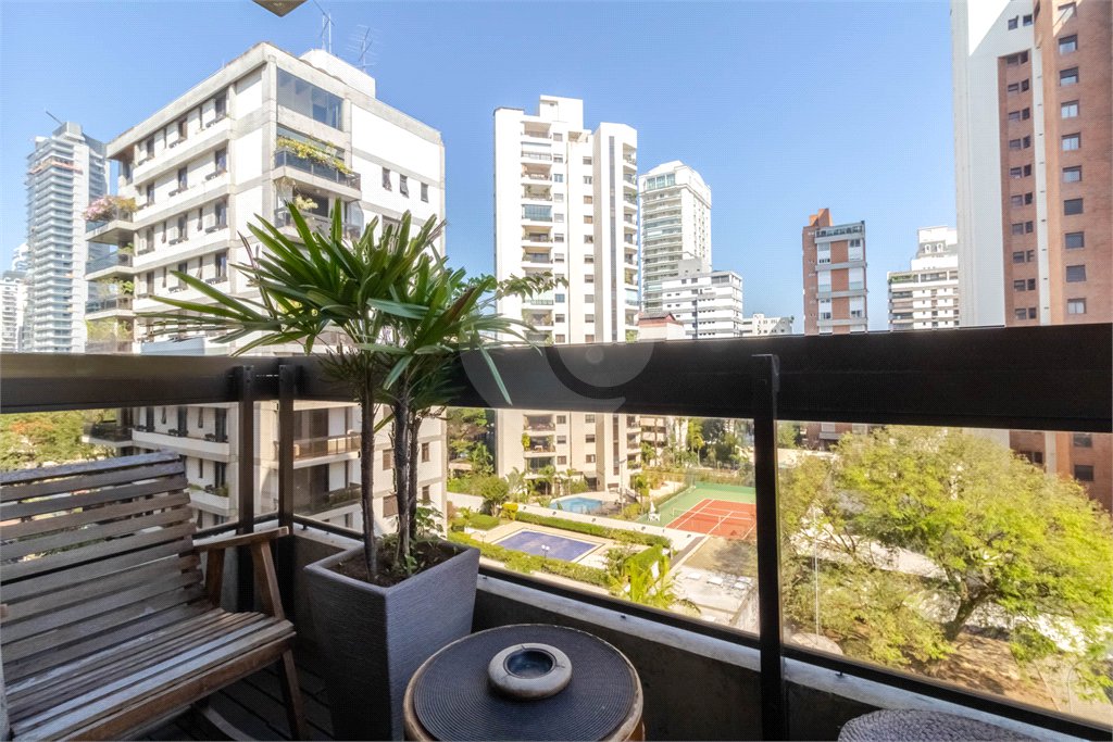 Apartamento à venda com 3 suítes em Itaim Bibi, São Paulo, SP