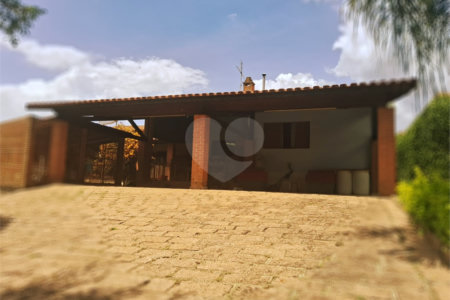 Casa à venda com 3 quartos, sendo 1 suíte, no condomínio Acmti - Colinas do Mosteiro, Terras de Itaici e Recanto dos Pássaros, Indaiatuba - SP