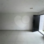 Casa à venda com 2 quartos, sendo 1 suíte, em Pedra de Guaratiba, Rio de Janeiro, RJ