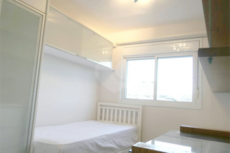 Apartamento para alugar com 3 quartos, sendo 1 suíte, em Vila Olímpia, São Paulo, SP