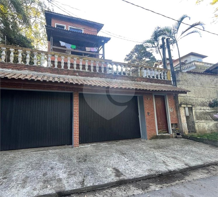 Casa à venda com 3 quartos, sendo 1 suíte, no condomínio Iara Branca, Mairiporã - SP
