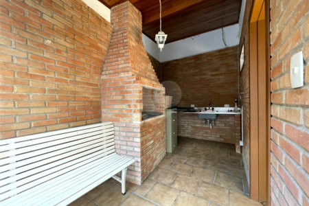 Sobrado à venda com 3 quartos, sendo 2 suítes, em Alto da Boa Vista, São Paulo, SP