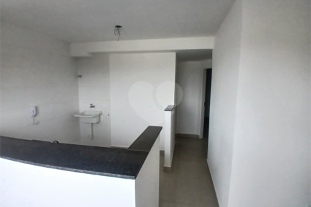 Apartamento à venda com 2 quartos em Vila dos Remédios, São Paulo, SP