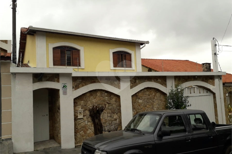 Sobrado à venda com 4 quartos em Tremembé, São Paulo, SP