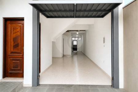 Casa à venda com 2 quartos, sendo 1 suíte, em Vila Santa Rita, Sorocaba, SP