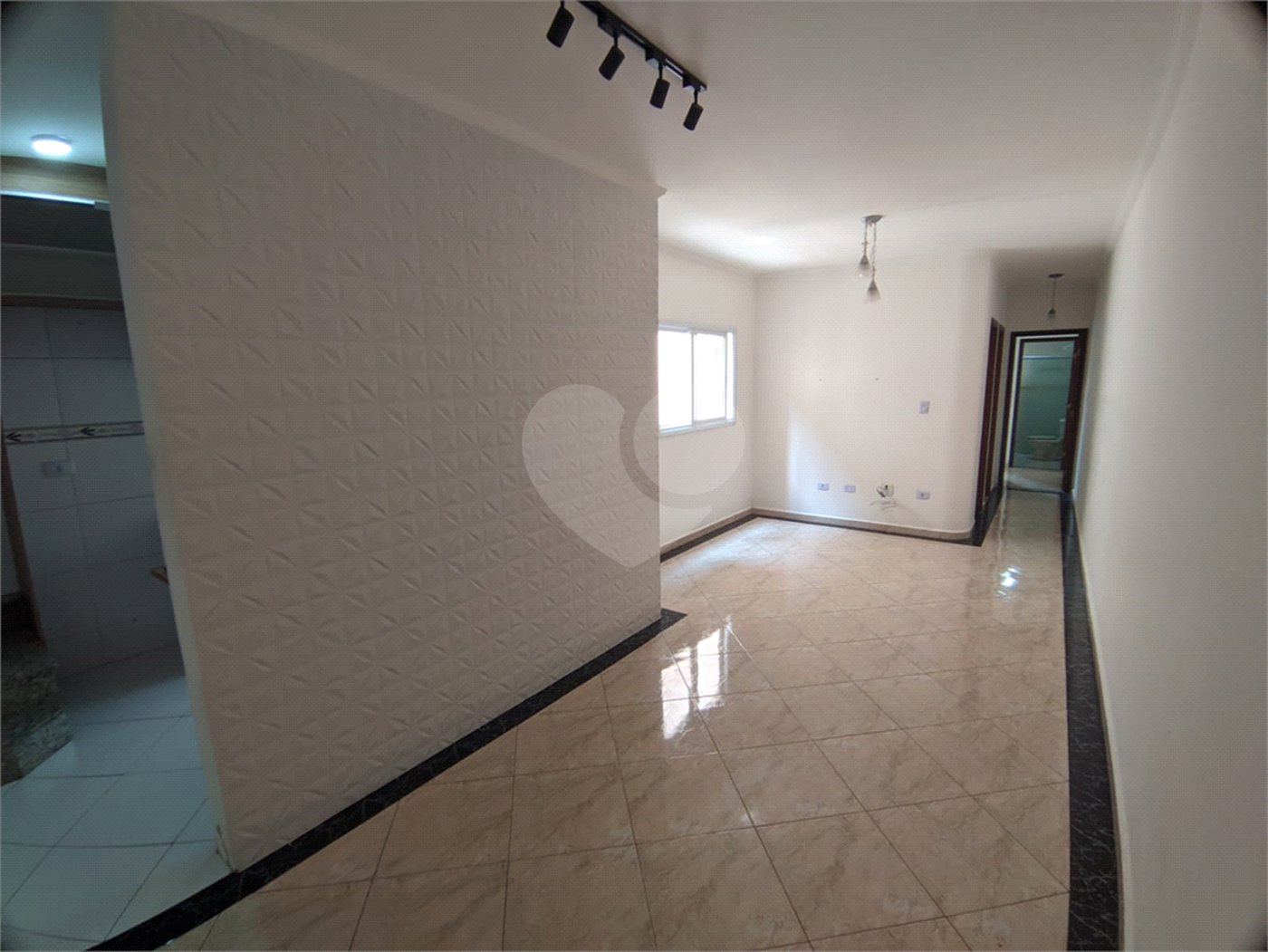 Cobertura à venda com 2 quartos, sendo 1 suíte,  em Vila Scarpelli, Santo André, SP