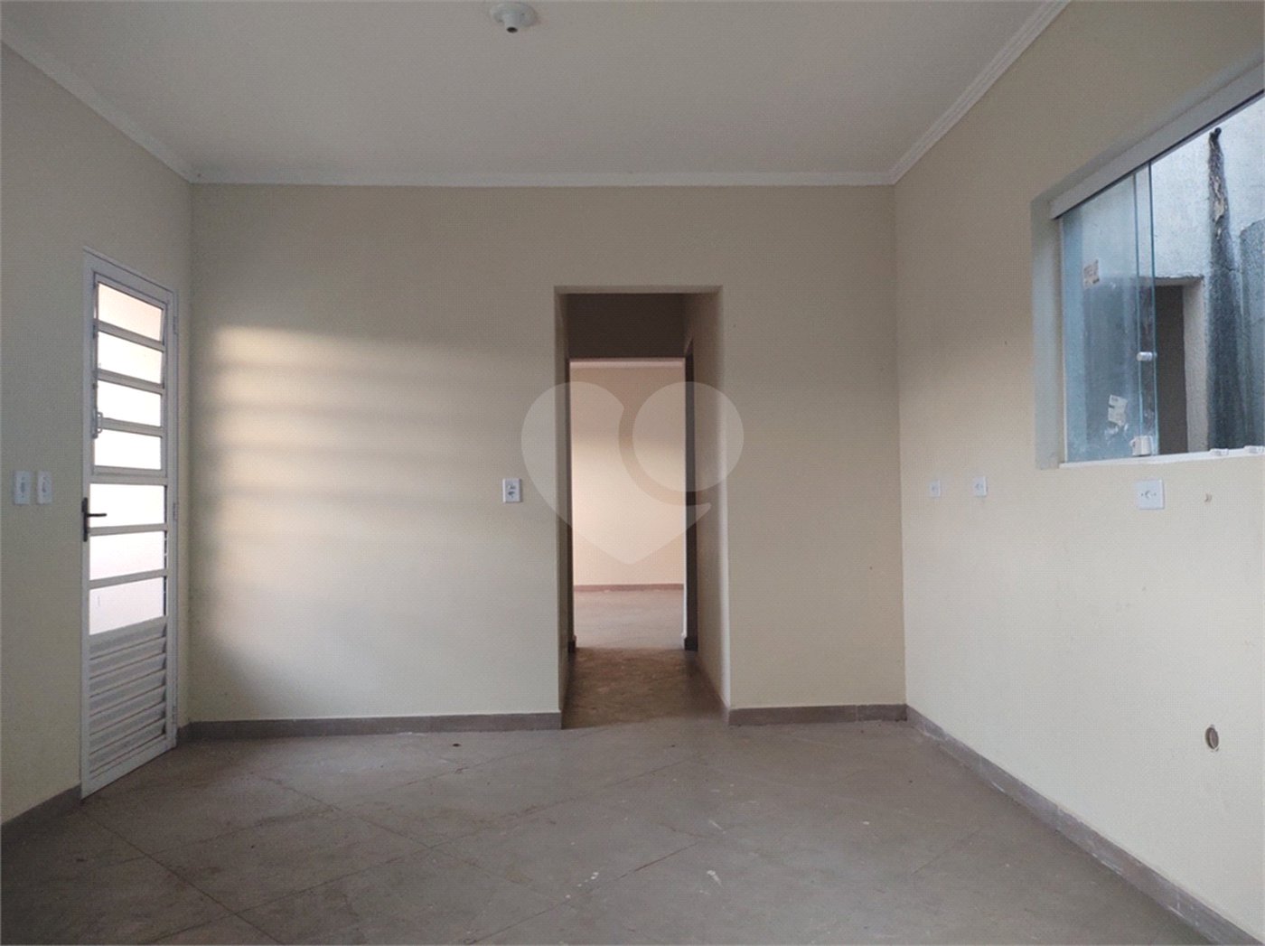 Sobrado à venda com 3 quartos, sendo 1 suíte, em Chácaras Maringá, Atibaia, SP