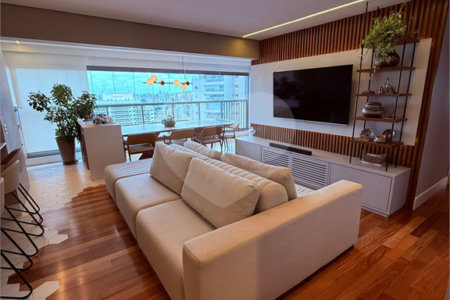Apartamento à venda com 3 quartos, sendo 1 suíte, em Vila Mariana, São Paulo, SP
