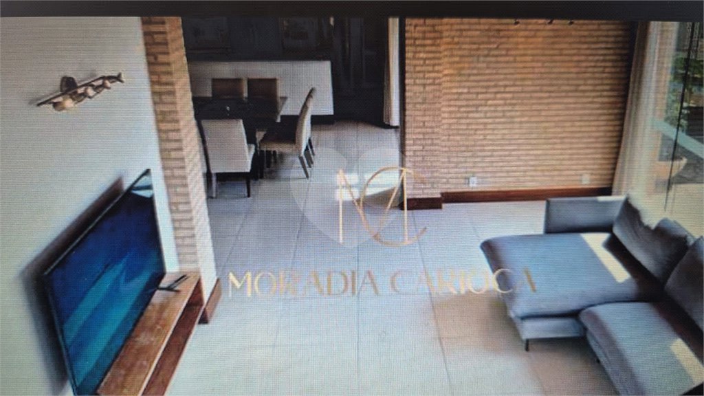 Casa à venda com 4 suítes em Jardim Peró, Cabo Frio, RJ