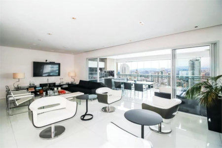 Apartamento à venda com 3 suítes em Vila Romana, São Paulo, SP