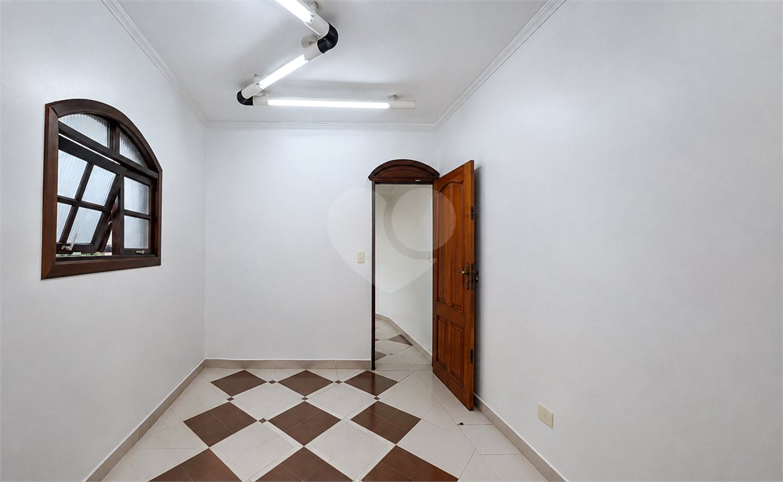 Sobrado à venda com 3 quartos, sendo 1 suíte, em Jardim Utinga, Santo André, SP