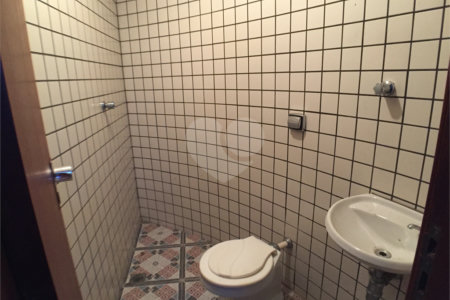 Casa à venda com 4 suítes no condomínio Estância Marambaia, Vinhedo - SP