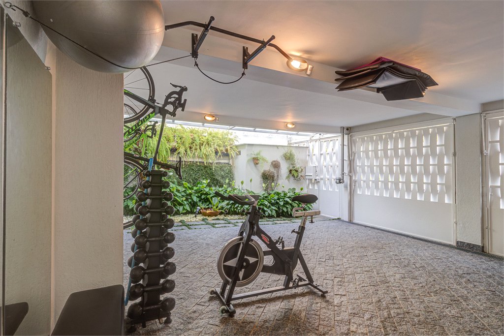 Casa à venda com 3 suítes em Alto da Boa Vista, São Paulo, SP
